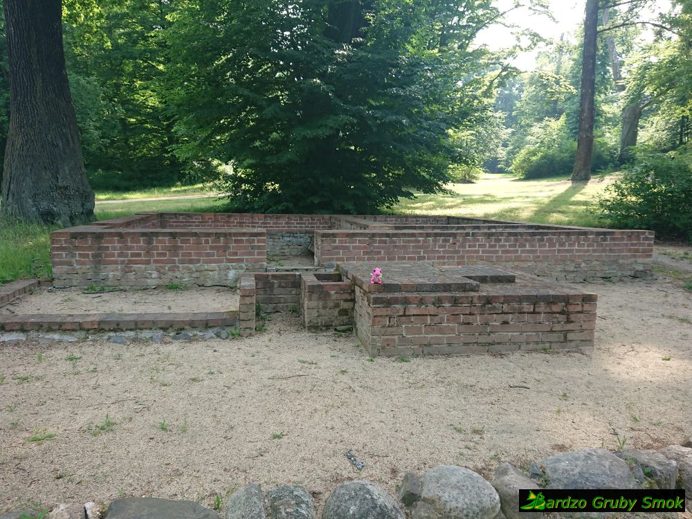 park mużakowski - domek angielski