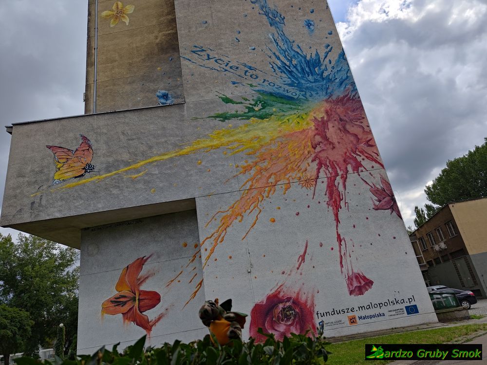 mural „Życie to rozwój”