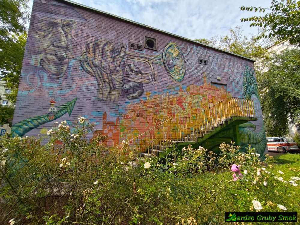 Mural z hejnalistą i smokiem wawelskim