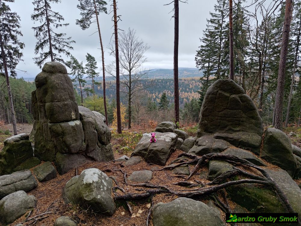 formacje skalne na szlaku