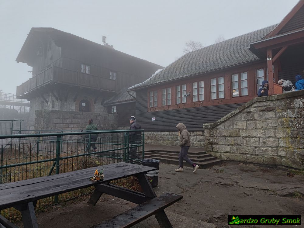 schronisko PTTK na Szczelińcu