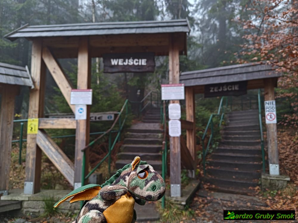 wejście i wyjście z trasy na Szczelińcu