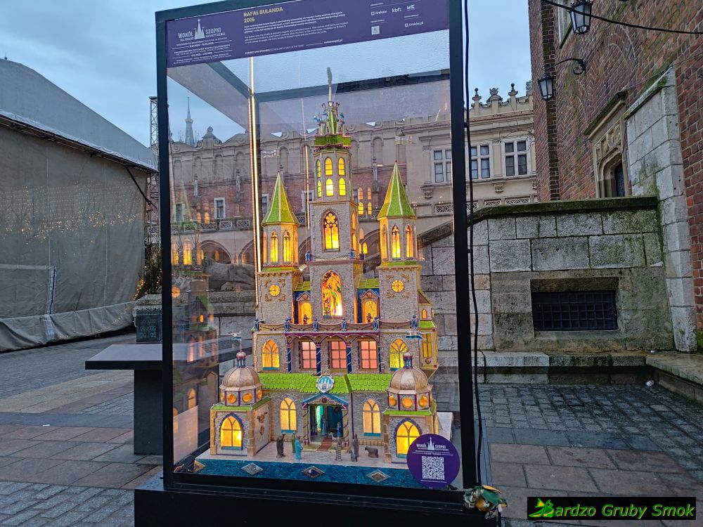 szopka pod wieżą ratuszową