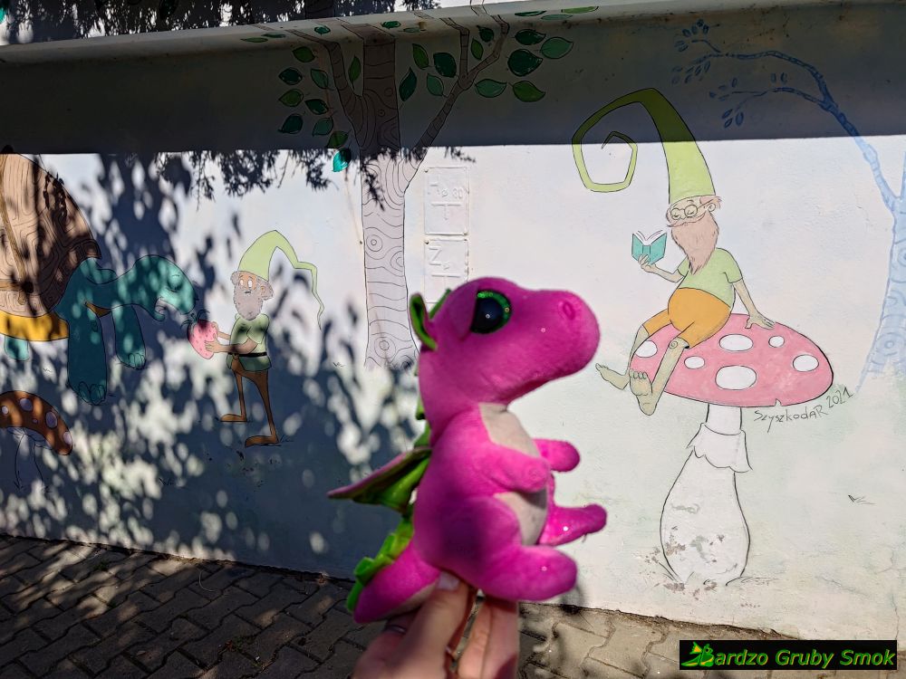 mural promujący czytelnictwo
