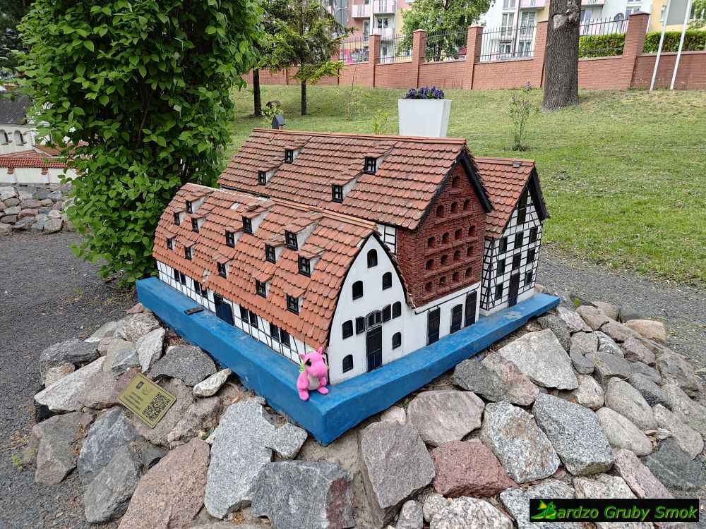 spichlerze w Bydgoszczy w parku miniatur