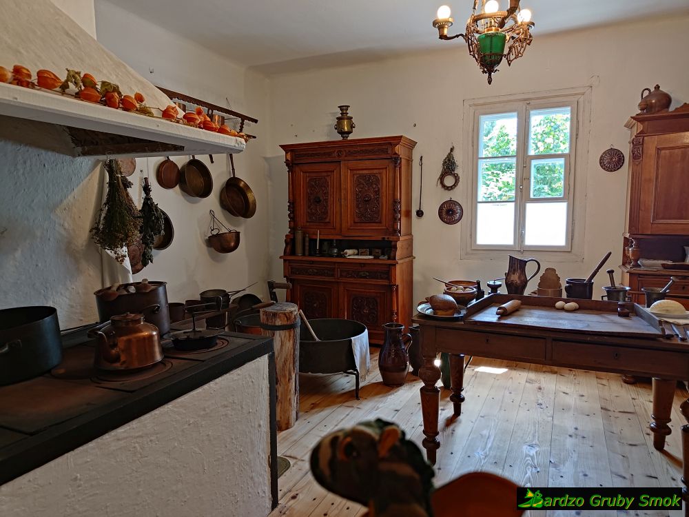 Muzeum Wsi Kieleckiej - kuchnia w dworze