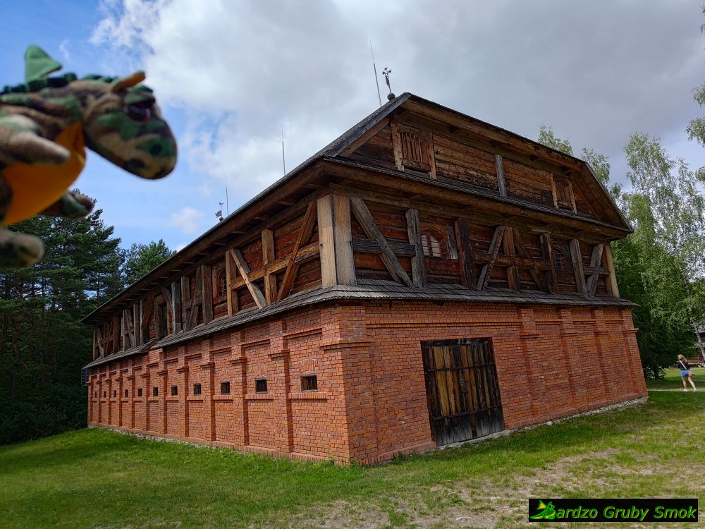 Muzeum Wsi Kieleckiej - spichlerz