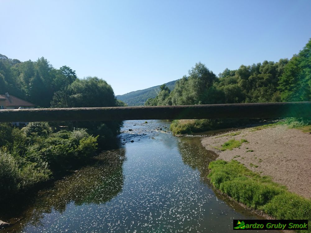 Skawa widziana z mostu w Suchej